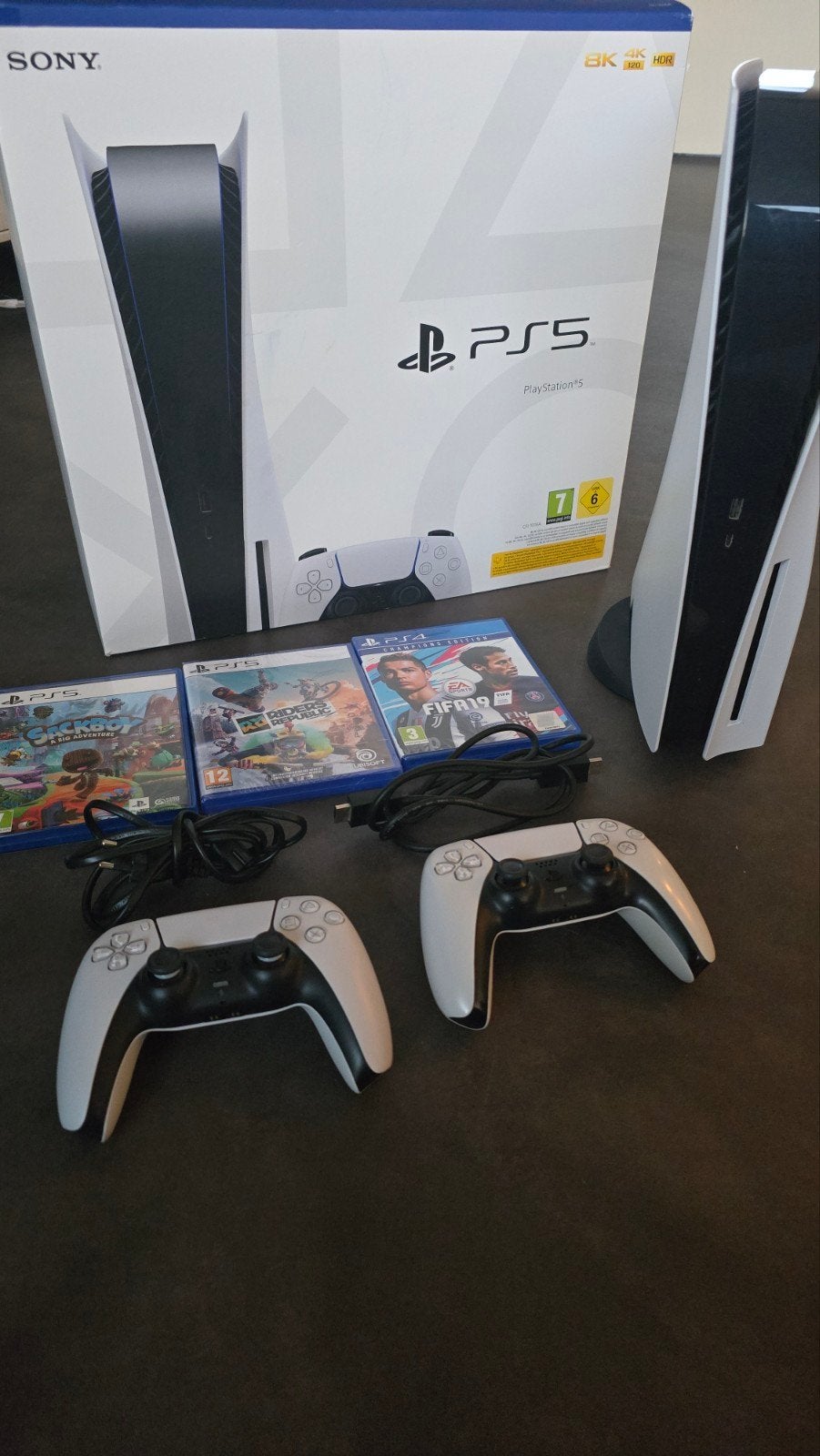 Sony PlayStation 5 Disc Edition met 2 controllers en games, Spelcomputers en Games, Ophalen, 2 spelers, Zo goed als nieuw, Eén computer