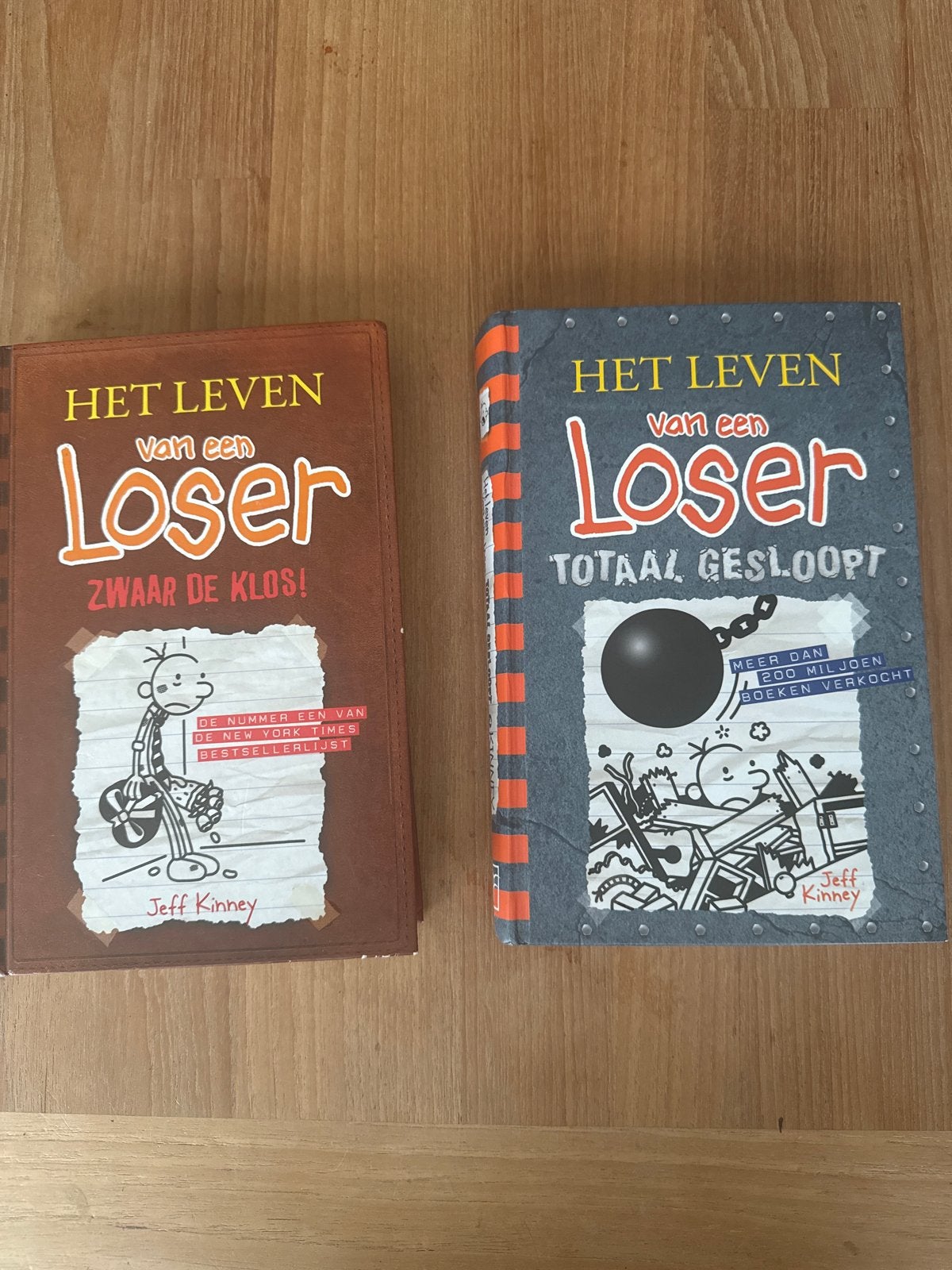 Het Leven van een Loser - Zwaar de klos! & Totaal gesloopt, Ophalen of Verzenden, Zo goed als nieuw, Fictie