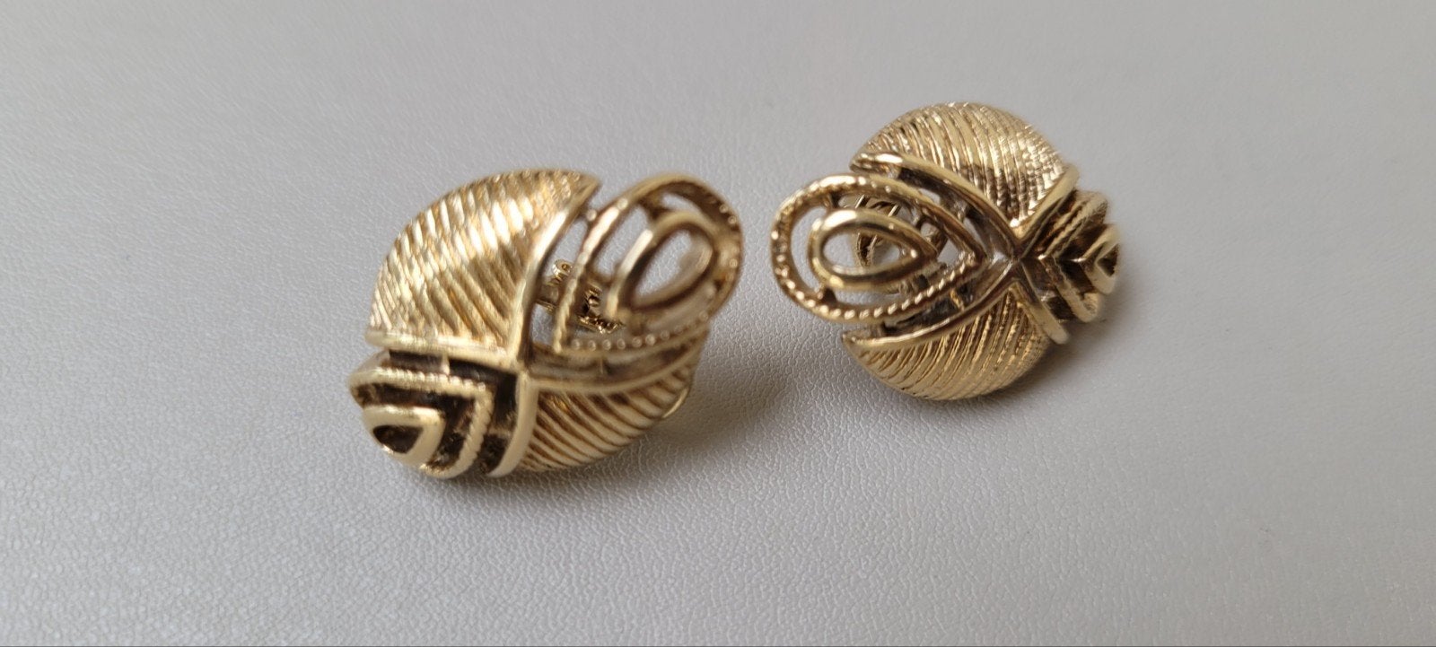 Vintage oorbellen van Patented, Ophalen of Verzenden, Overige materialen, Oorbellen, Verguld