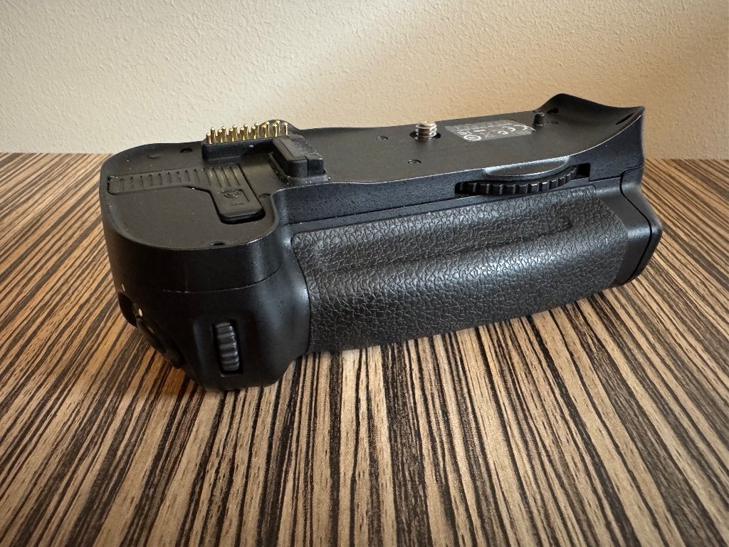 Nikon MB-D10 battery grip, Ophalen, Gebruikt