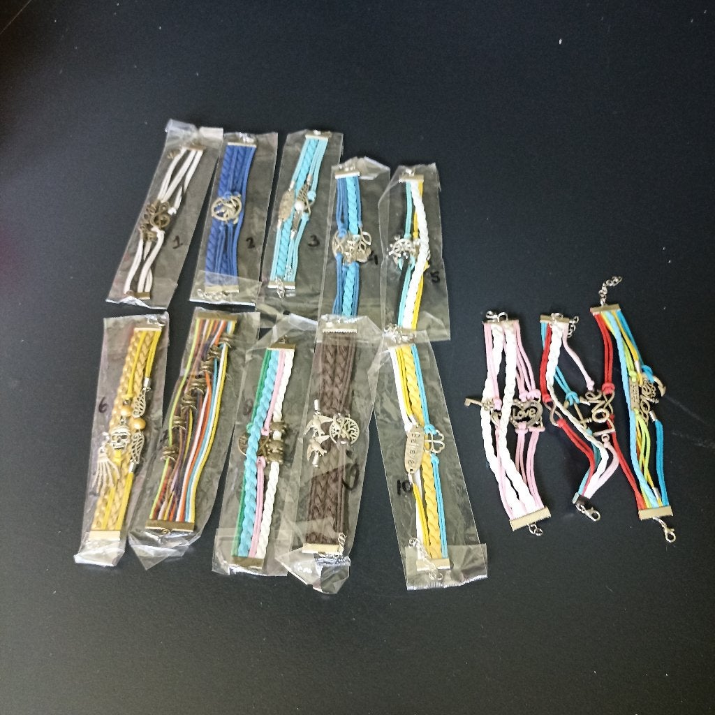 Partij 13 "Ibiza" armbanden, 10 Nieuw, Ophalen of Verzenden, Nieuw, Overige kleuren, Overige materialen