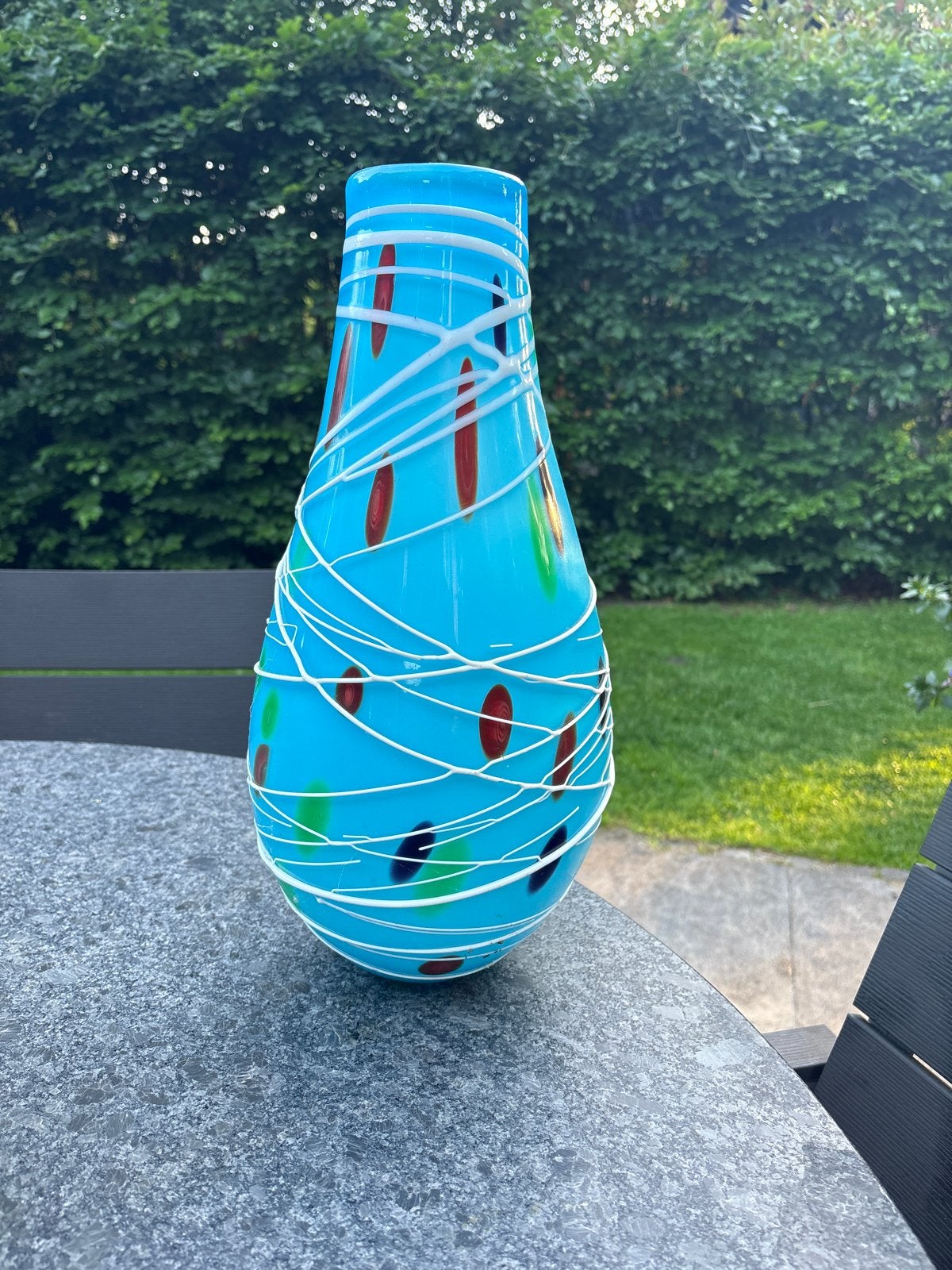 Unieke turquoise glazen vaas met kleurrijke stippen, Ophalen