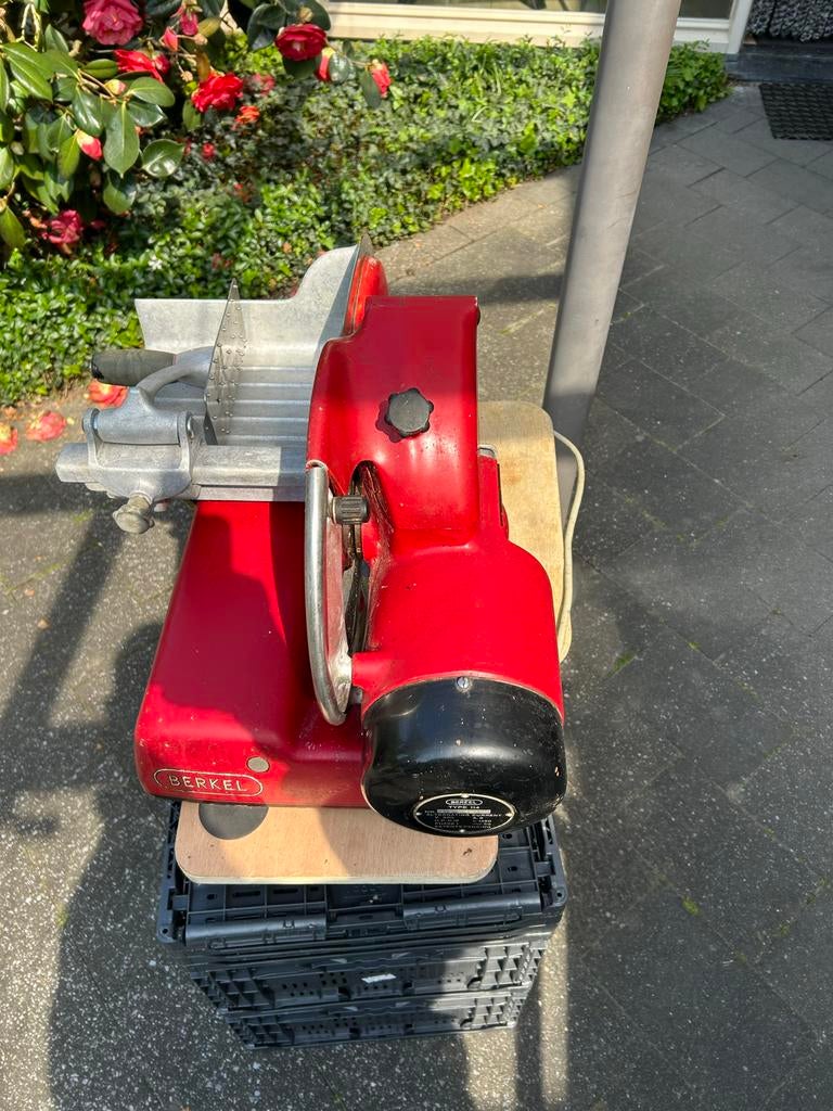 Berkel snijmachine type 114 - Vintage rood, Antiek en Kunst, Antiek | Keukenbenodigdheden, Ophalen