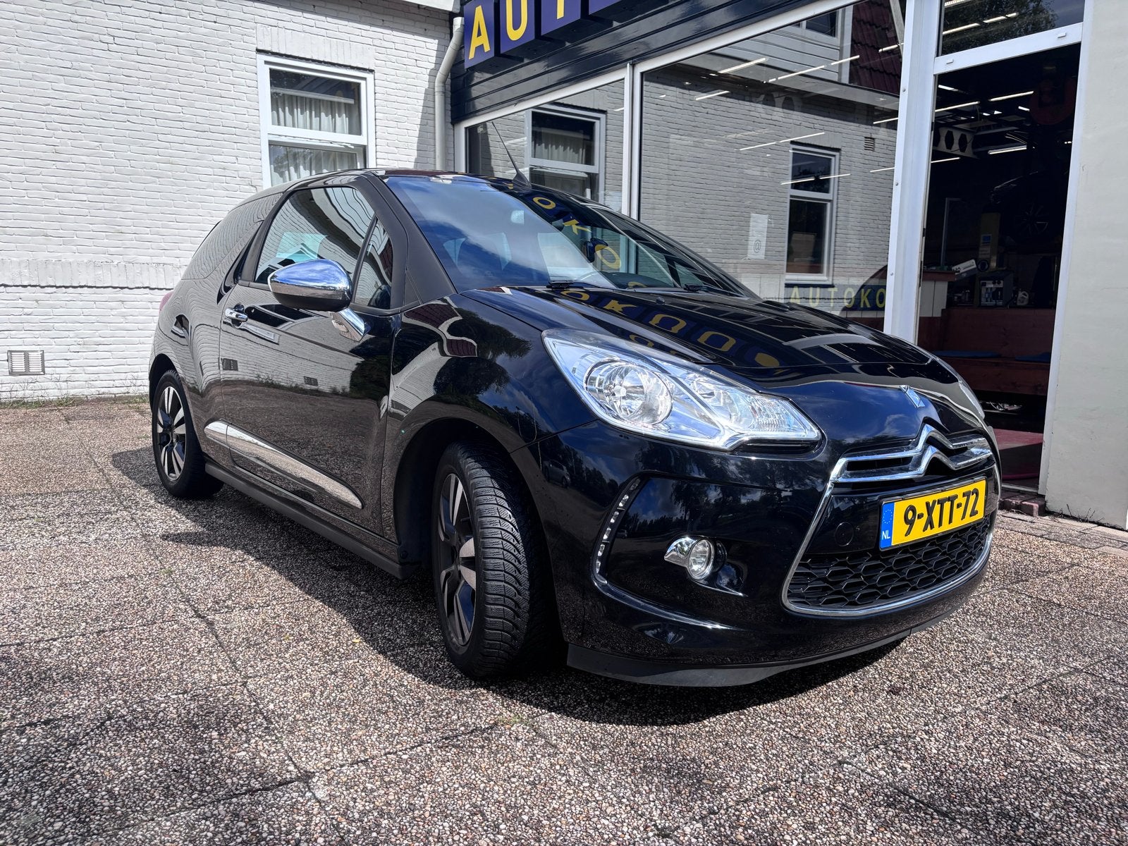 Citroën DS3 1.2 Puretech 82pk 2014 Zwart, Auto's, Voorwielaandrijving, Zwart, 1199 cc, Cabriolet