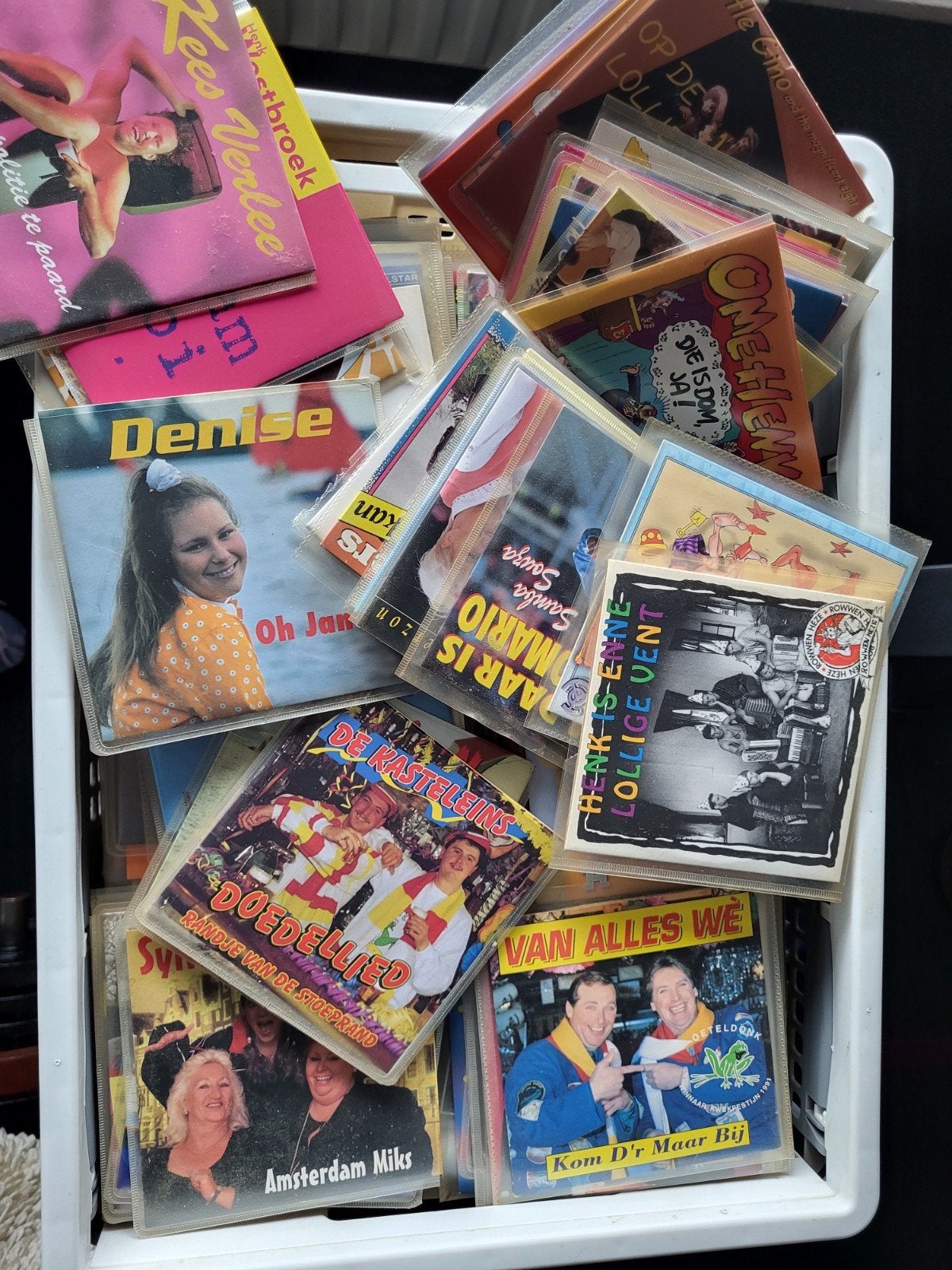 cd's singles exclusief bak, Ophalen, Zo goed als nieuw