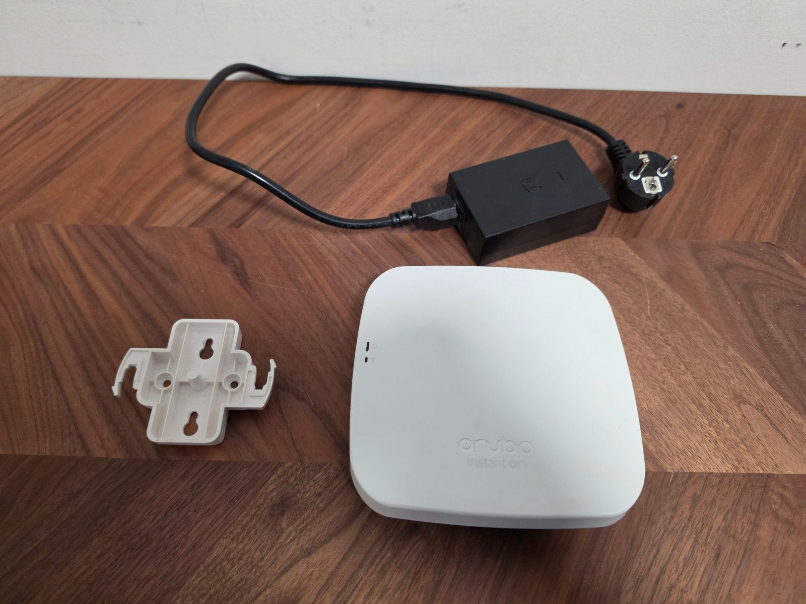 Aruba Instant On AP11 (met PoE-injector), Computers en Software, Routers en Modems, Ophalen of Verzenden, Zo goed als nieuw, Aruba