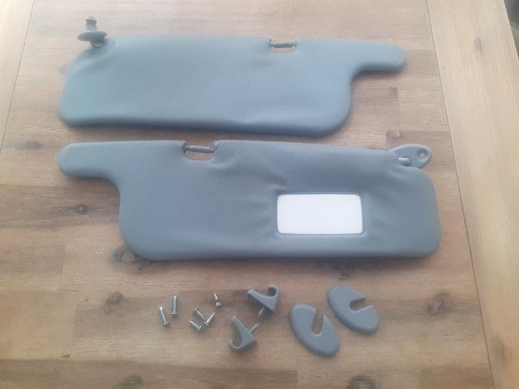 ORIGINELE ZONNEKLEP L+R - TOYOTA STARLET P9 - Complete Set, Verzenden, Gebruikt, Toyota