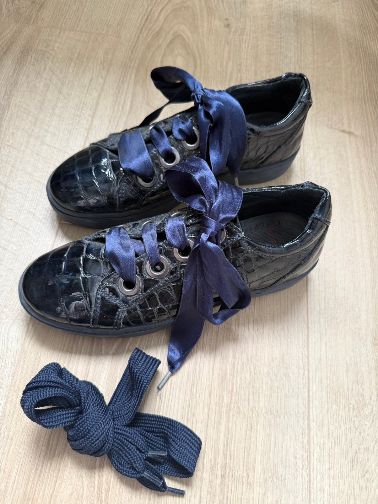 Donkerblauwe sneakers Red Rag - Maat 38, Kleding | Dames, Verzenden, Blauw, Sneakers of Gympen, Zo goed als nieuw