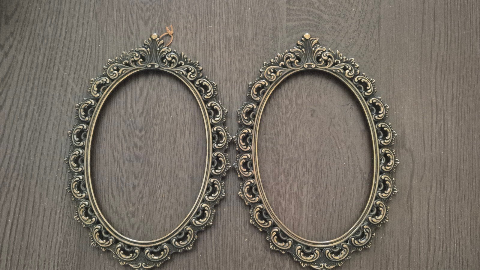 2 vintage barok lijstjes, Sieraden, Tassen en Uiterlijk, Piercings, Ophalen of Verzenden, Staal