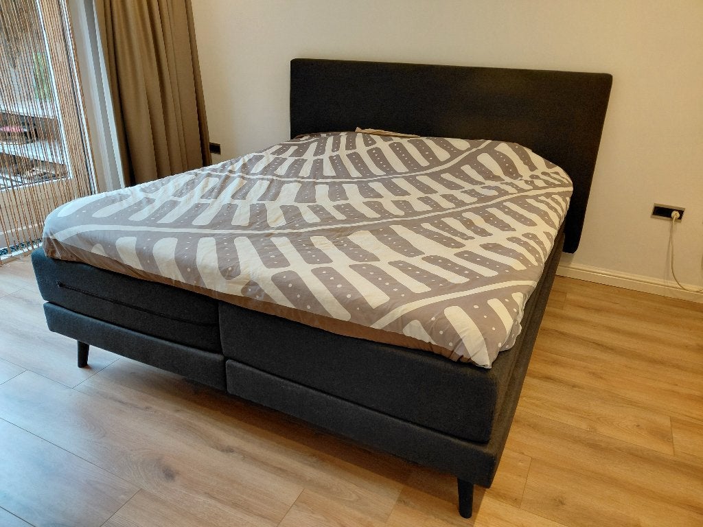 Swiss sense bed, Ophalen, Gebruikt, 210 cm, Donkergrijs stof