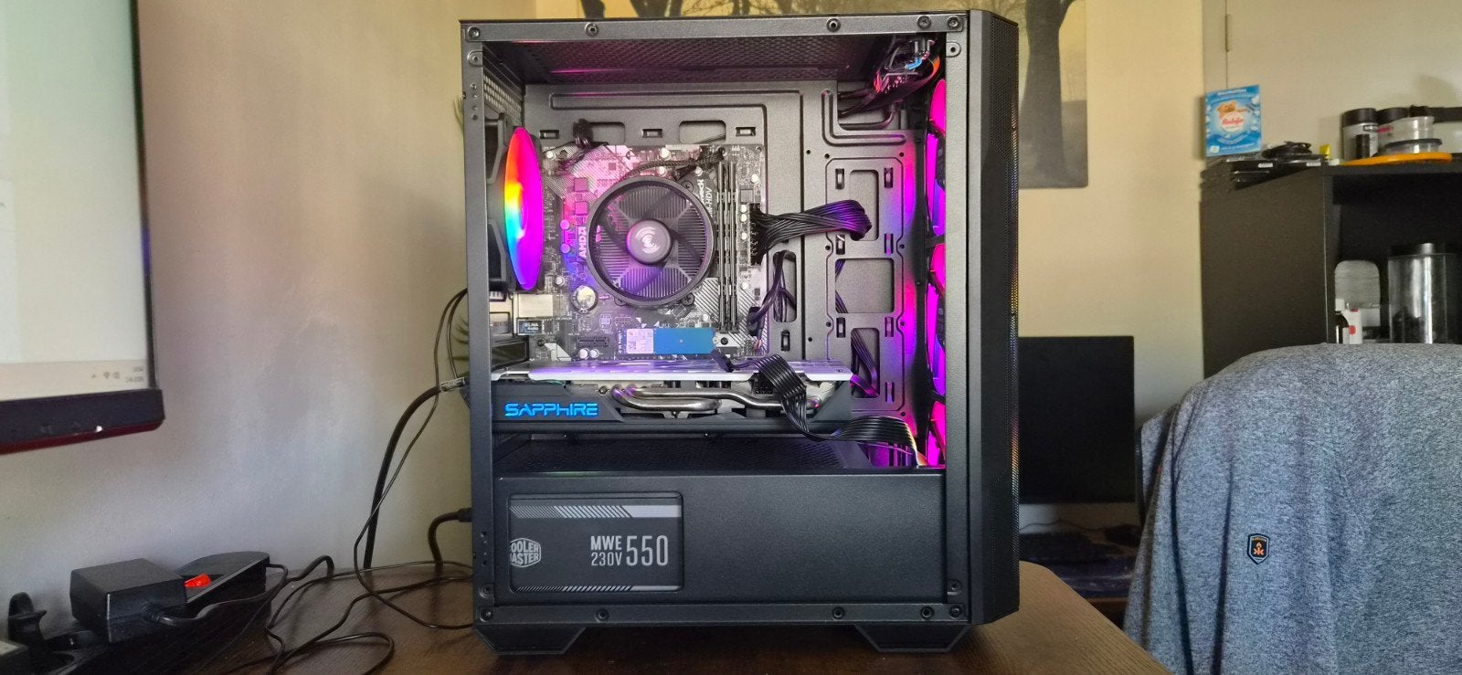 Lichte Gaming PC | RX 580 4GB | Ryzen 5 3400G | 16GB DDR4 |, HDD, Refurbished, Gaming, Met videokaart