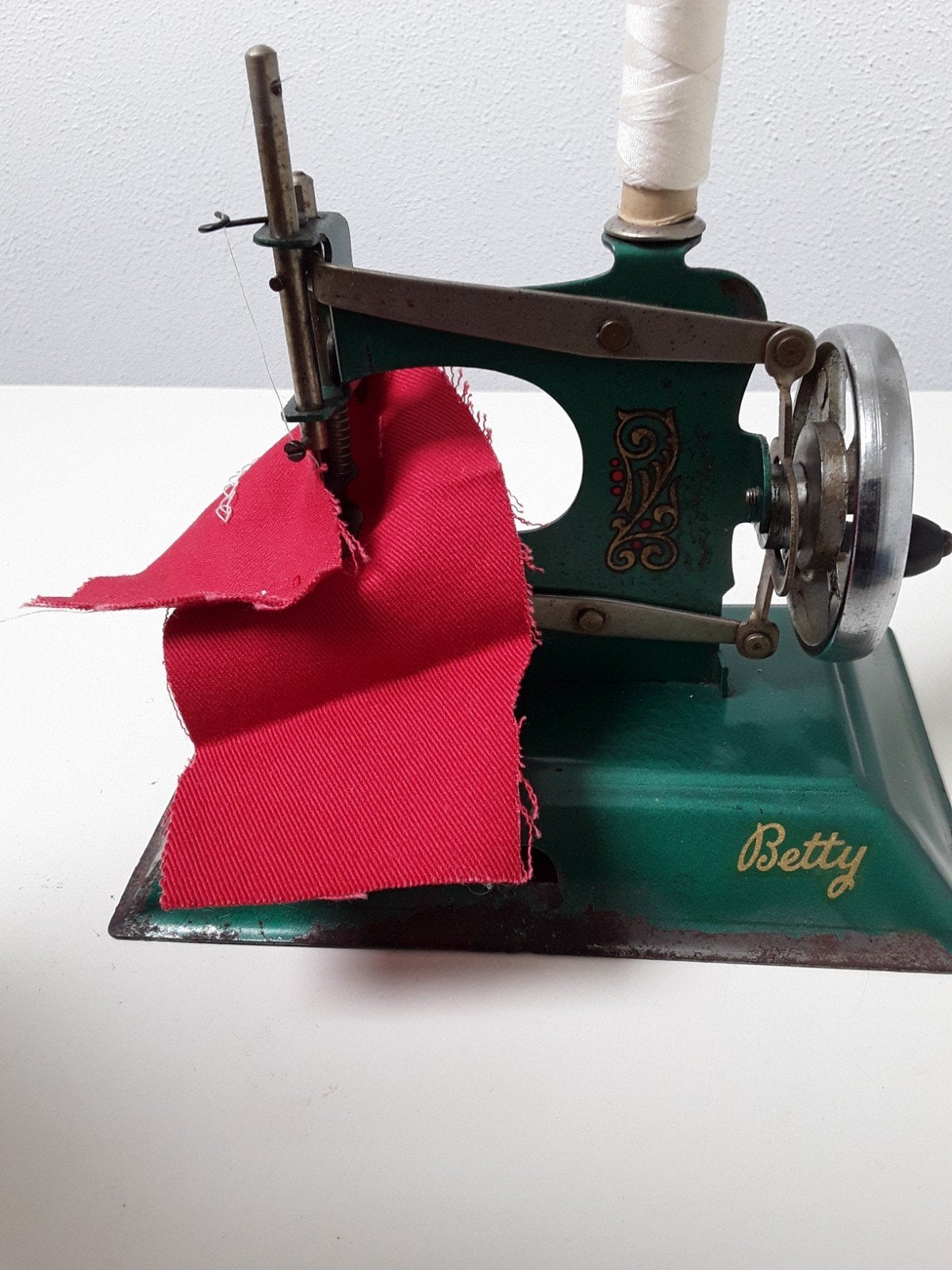 kindernaaimachine uit de jaren 1960, Ophalen of Verzenden