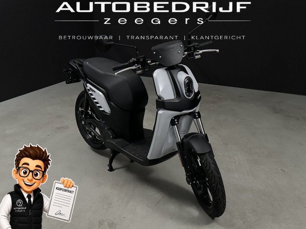 Fantic Issimo City L1 Bromscooter (bj 2026), Middelblok 190
2831BR  GOUDERAK, NL, Gebruikt, Info@autobedrijfzeegers.nl, Fantic