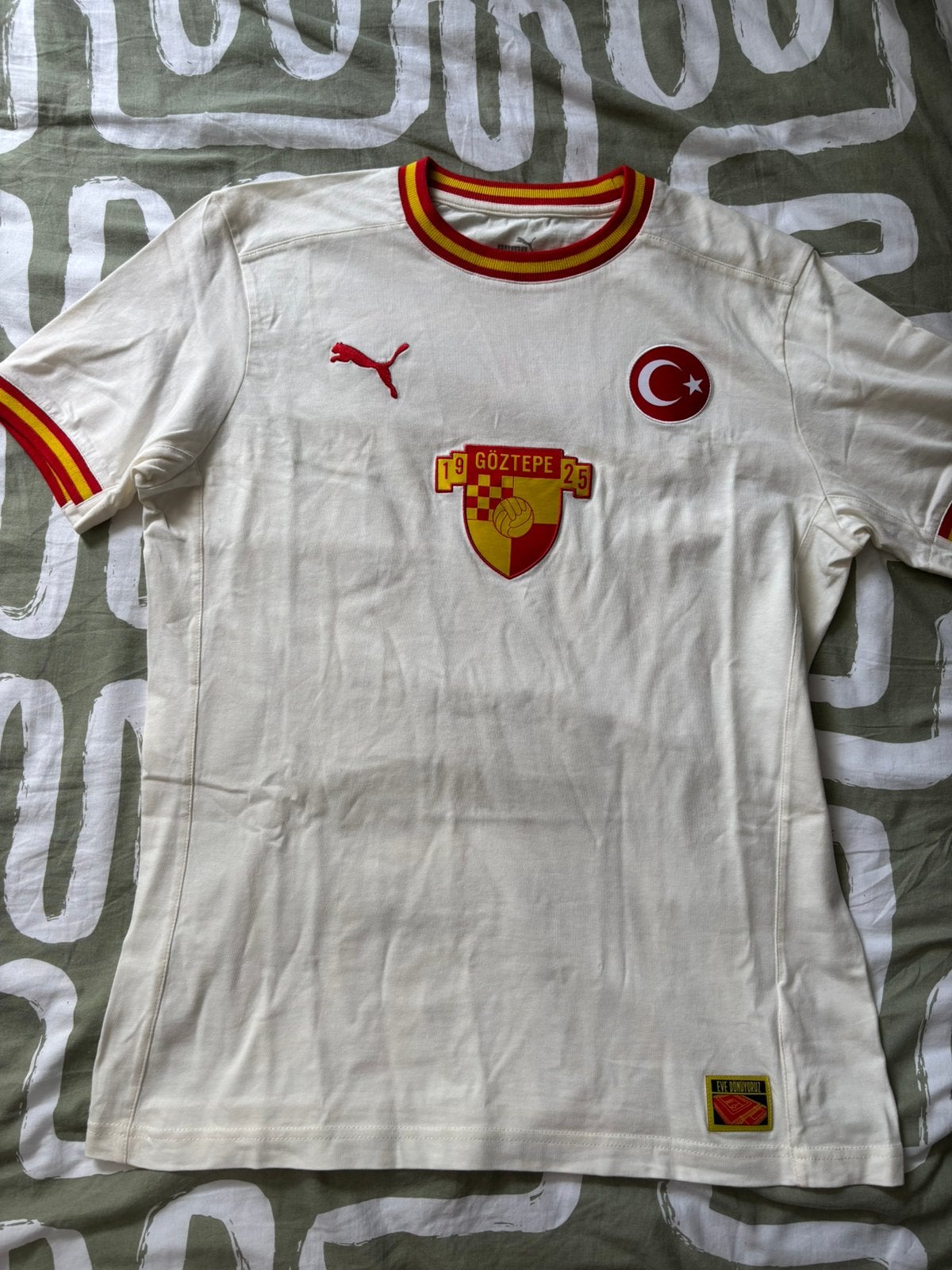 FK Göztepe Puma shirt (M), Verzamelen, Ophalen of Verzenden, Zo goed als nieuw, Buitenlandse clubs, Shirt