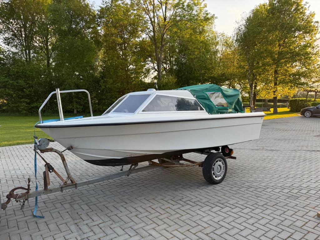 Polyester kajuitboot Fjordling met 55pk motor, Watersport en Boten, Benzine, Overige merken, Gebruikt, Afdekzeil