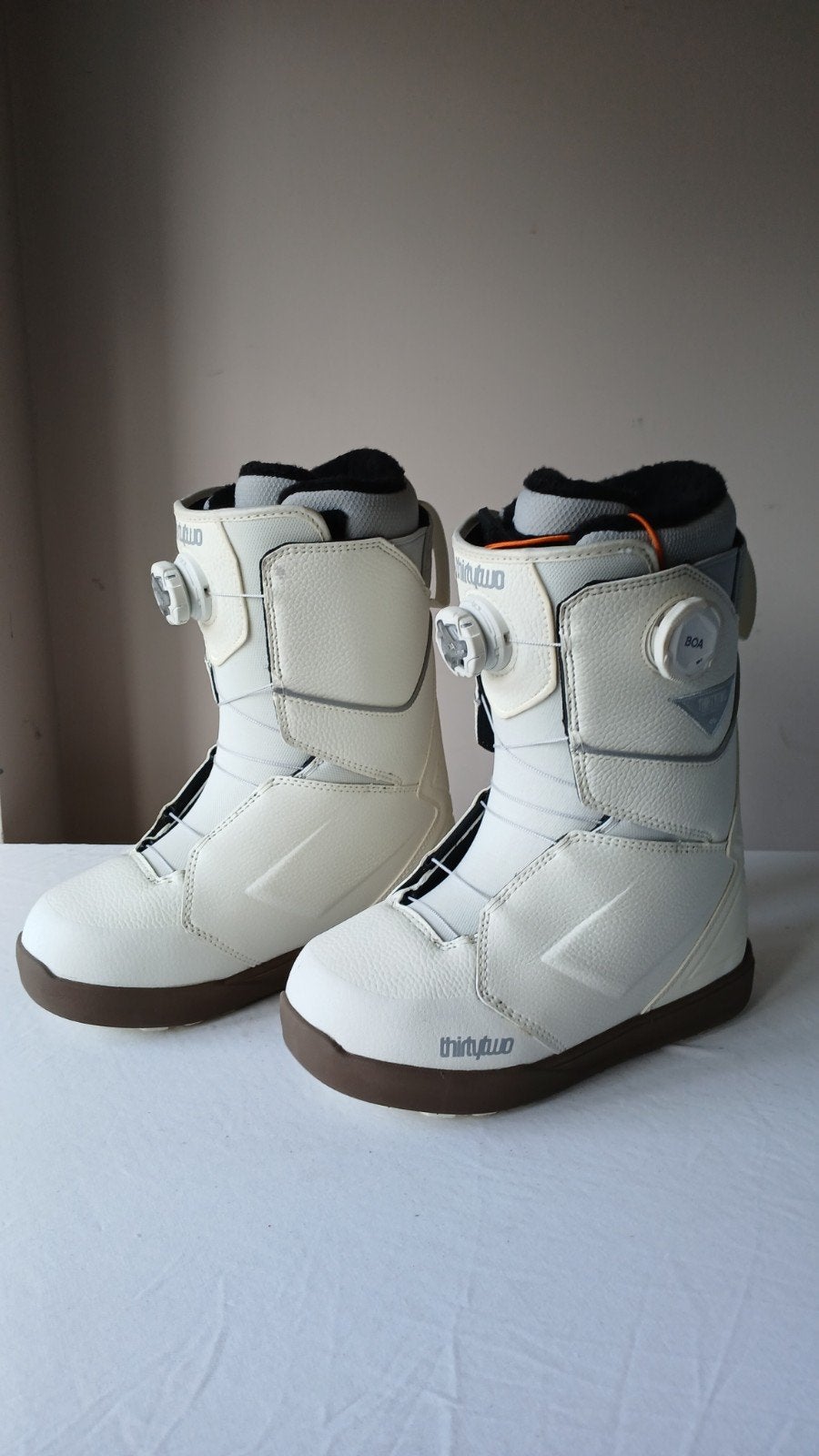 Nieuwe Thirtytwo dubbele BOA dames snowboard schoenen, Schoenen, Nieuw, Ophalen of Verzenden, Nb