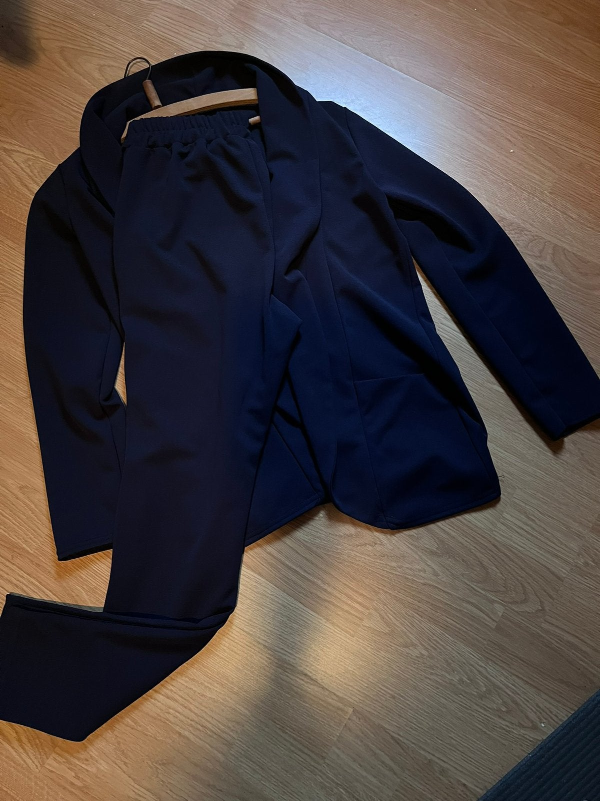 Donkerblauw blazerpak maat s, Ophalen of Verzenden, Zo goed als nieuw, Blauw