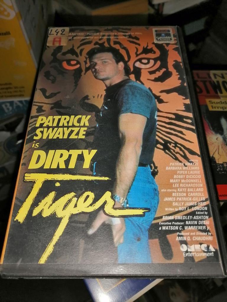 VHS ex-rental - Dirty Tiger, Vanaf 16 jaar, Ophalen of Verzenden, Gebruikt, Horror