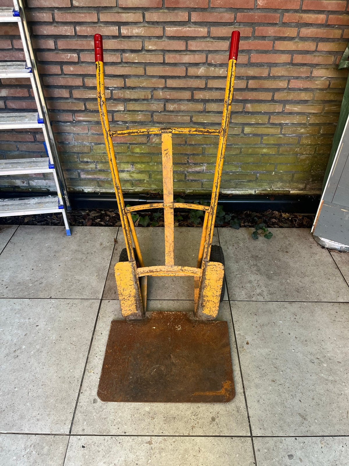 Steekkar Steekwagen met luchtbanden, 100 liter of meer, Ophalen, Gebruikt, Steekwagen