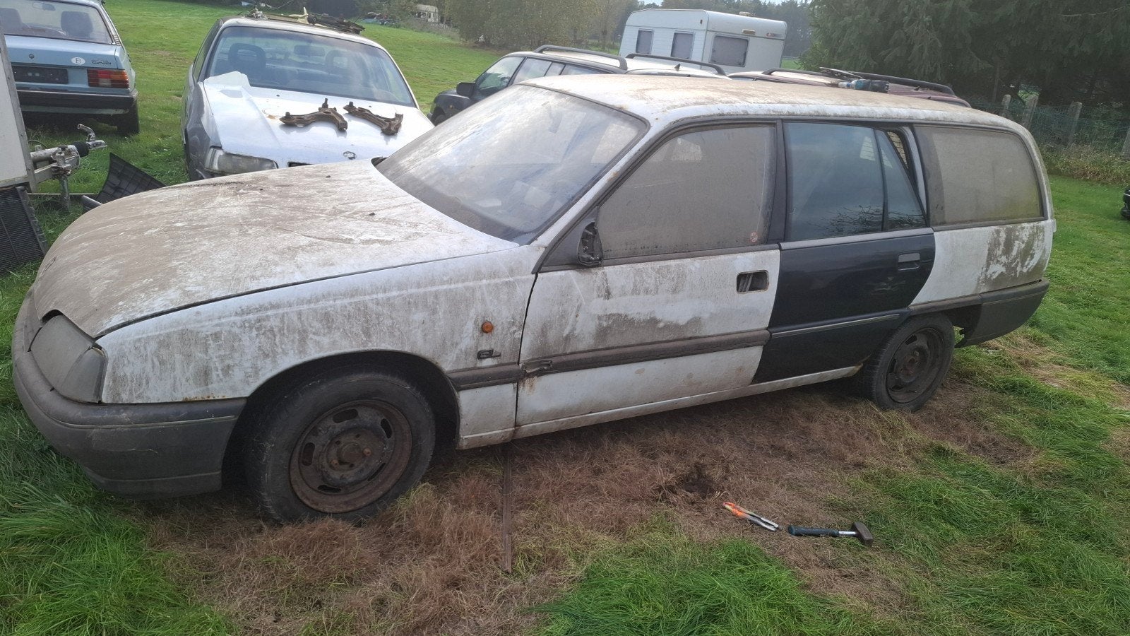 1988 opel omega A1 1.8i caravan onderdelen, Ophalen, Gebruikt, Deur, Opel