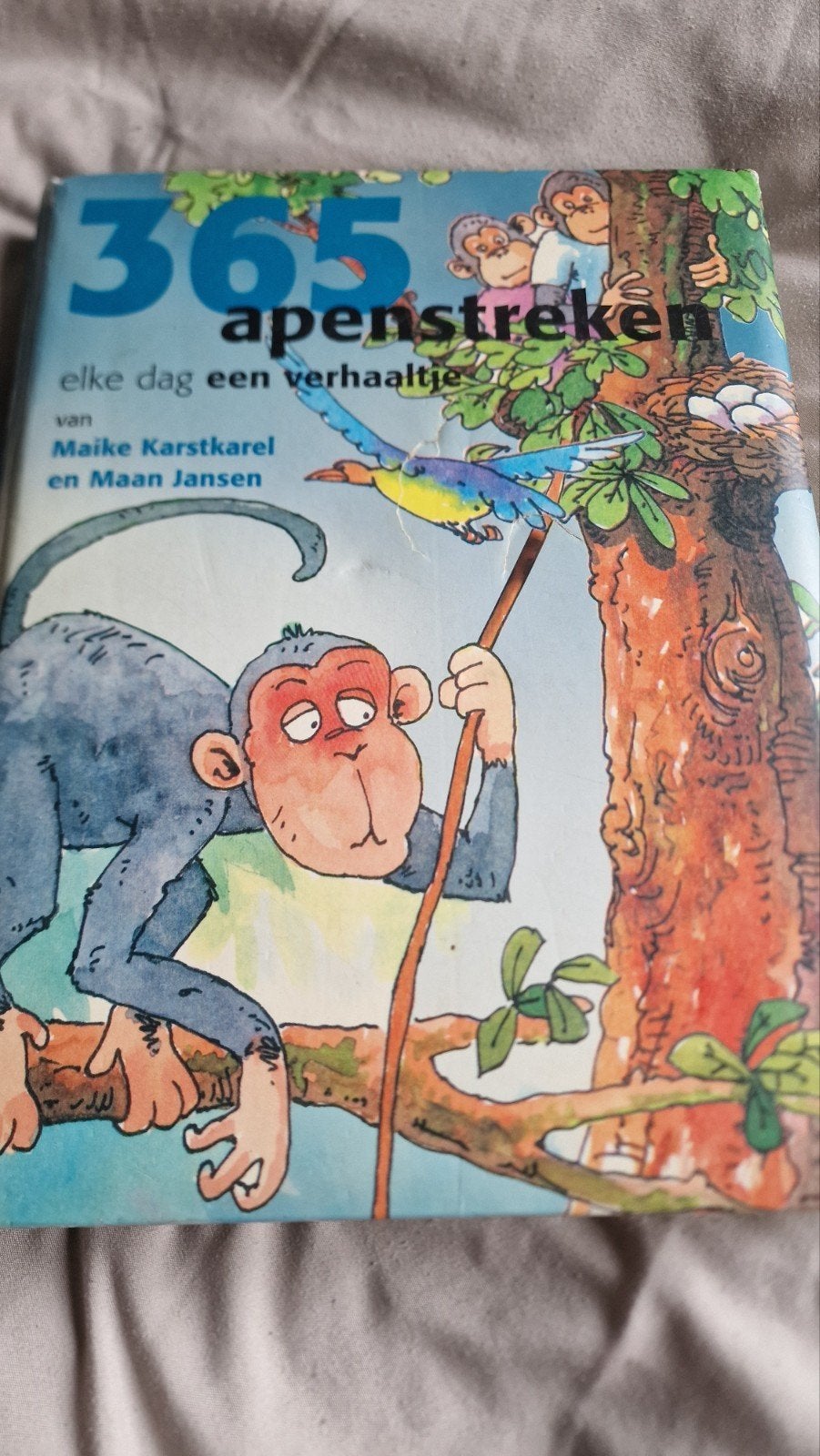 365 Apenstreken: Elke dag een verhaaltje - Voorleesboek, Boeken, Ophalen of Verzenden, Gelezen, Maike Karstkarel en Maan Jansen