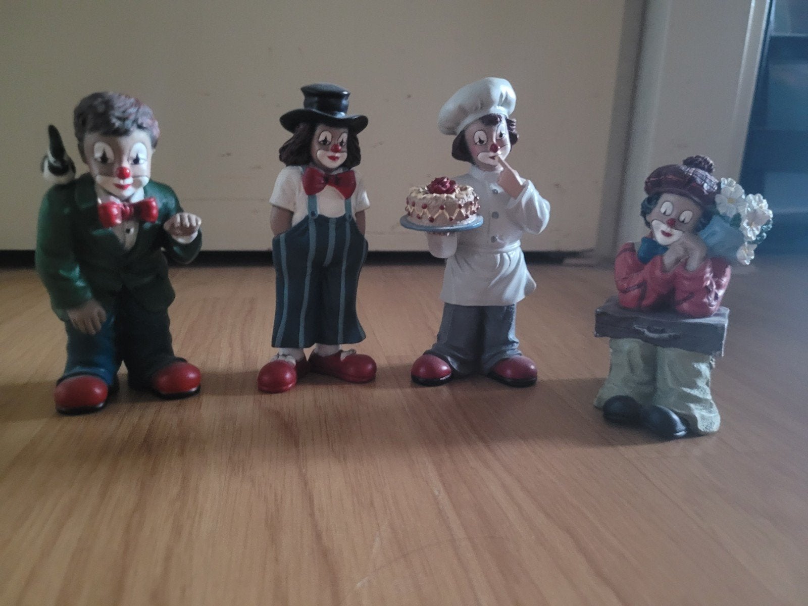 Set van 4 Gilde Clowns verzamelbeeldjes (jaren '90-2000), Ophalen, Zo goed als nieuw, Mens