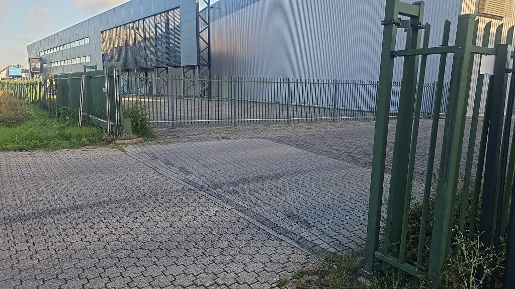 Heras enkele vrijdragende schuifpoort, Ophalen, Gebruikt, IJzer, Spijlenhekwerk