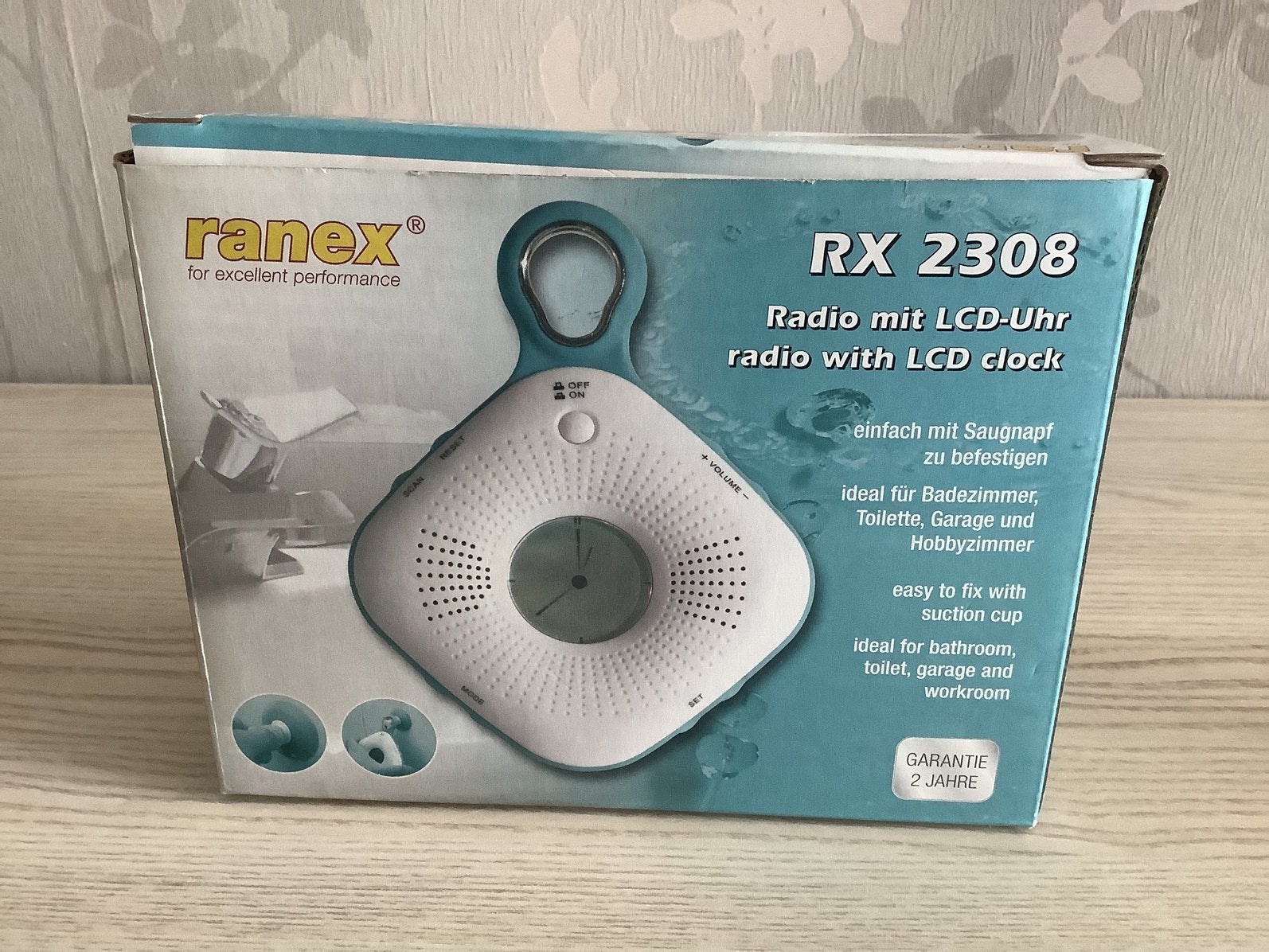 Transistor radio op batterij, geschikt voor vochtige ruimte., Ophalen of Verzenden, Nieuw