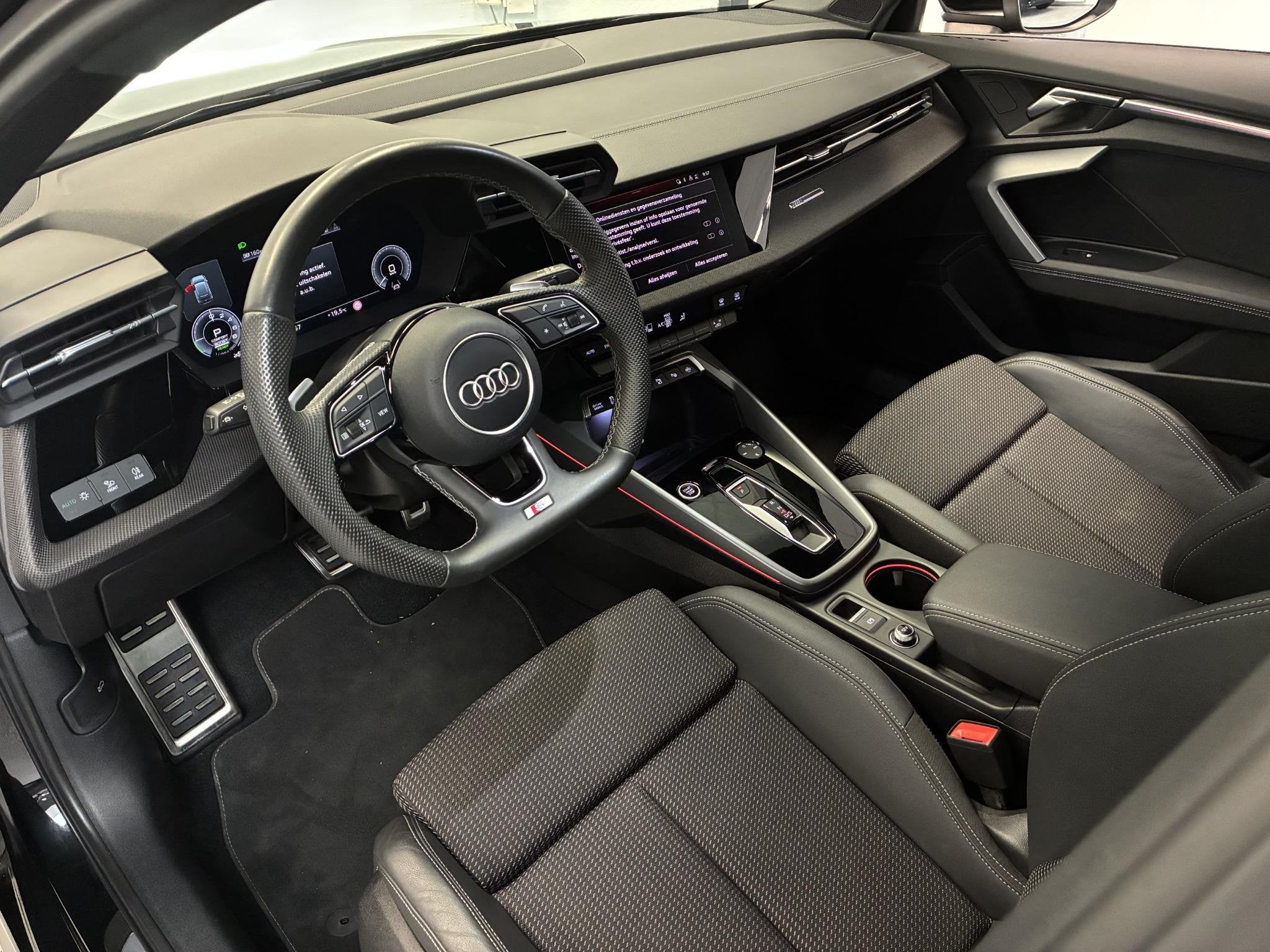 Audi A3 Sportback 40 TFSI e S edition | 100% SOH | MATRIX |, Auto's, 4 cilinders, 150 min, Leder en Stof, Plug-in hybride