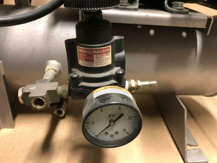 compressor voor olievrije gedroogde lucht voor onderdelen, Doe-het-zelf en Verbouw, Compressors, Niet ingevuld, Gebruikt, Ophalen of Verzenden
