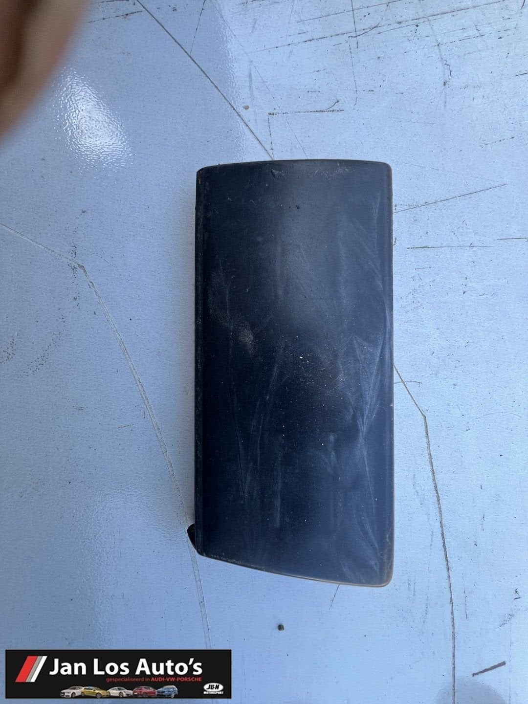 Audi 100 typ 44 C3 spatbord lijst dorpel rechts, Auto-onderdelen, Gebruikt, -, Rechts, -