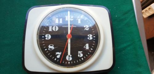 wandklok vintage mid century bruin wit, Ophalen of Verzenden, 'T Olde Gre-j, Info@toldegrej.nl, Endepoelstraat 20f Didam