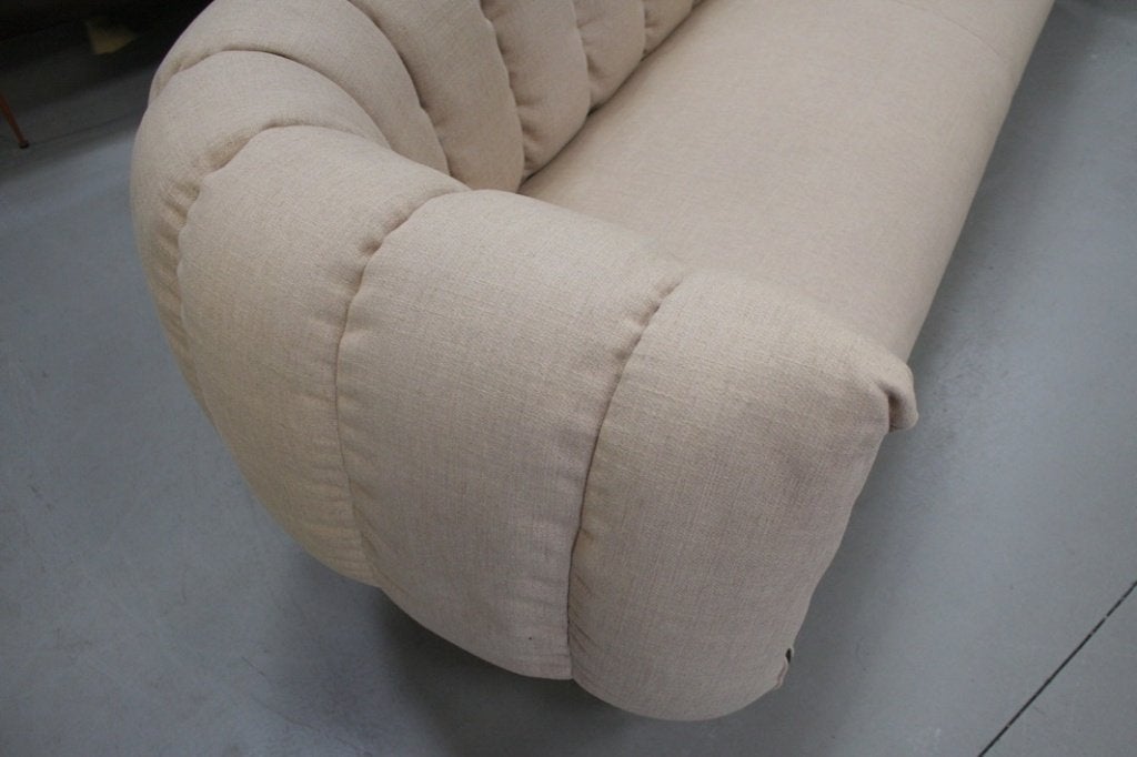Prachtige lange bank sofa PUFFER Jess Design stof Old Pink, Ophalen, 250 tot 300 cm, 75 tot 100 cm, Zo goed als nieuw