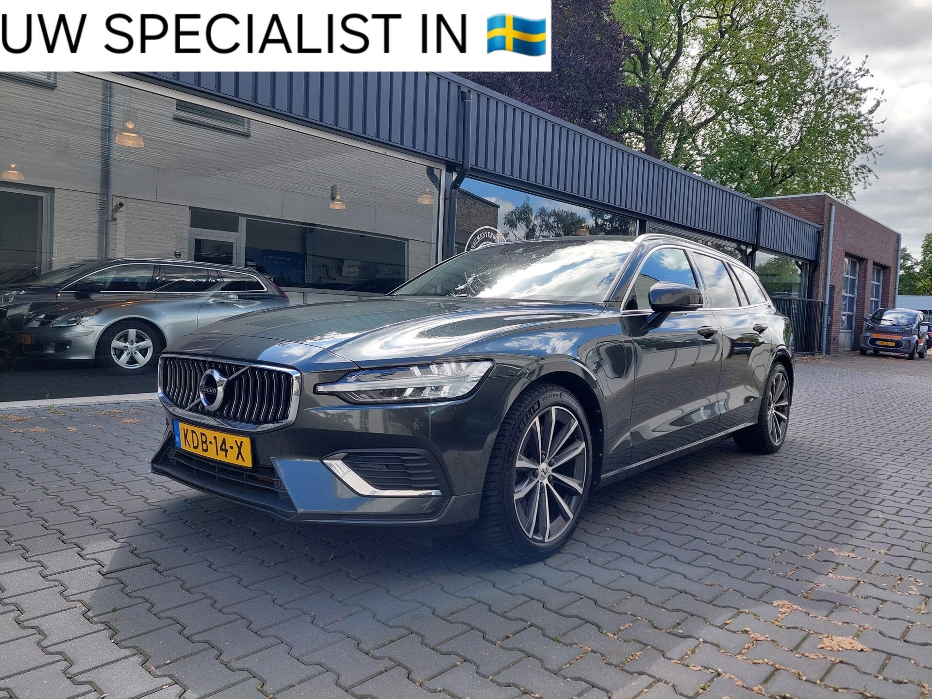 Volvo V60 2.0 T6 Recharge AWD Inscription Expression inclusi, Automaat, Gebruikt, 4 cilinders, Start-stop-systeem