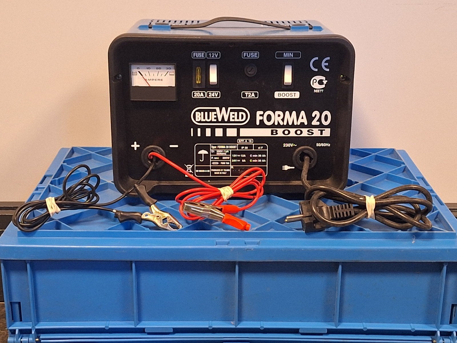 Blue Weld Forma 20 Boost Acculader 12V/24V met boostfunctie, Gebruikt