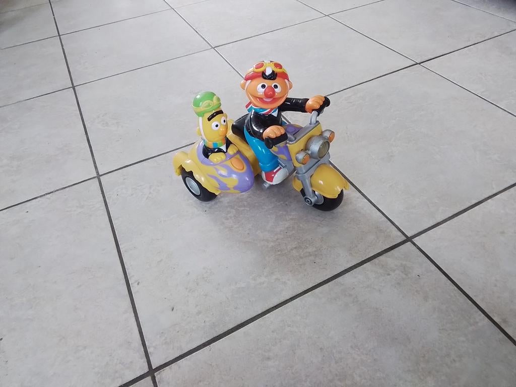 Leuke Bert en Ernie motor met zijspan - beschadigd, Ophalen of Verzenden, Gebruikt, Jongen of Meisje