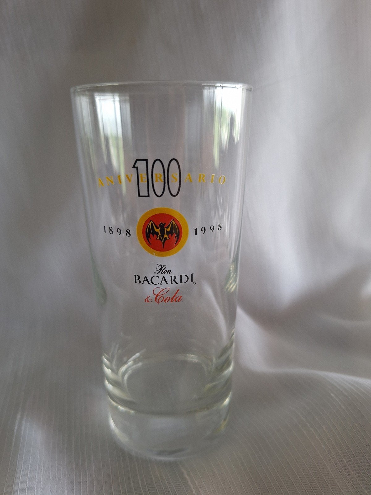 BACARDI & COLA 100 jaar jubileum glas 1898 - 1998, Verzamelen, Ophalen of Verzenden, Zo goed als nieuw