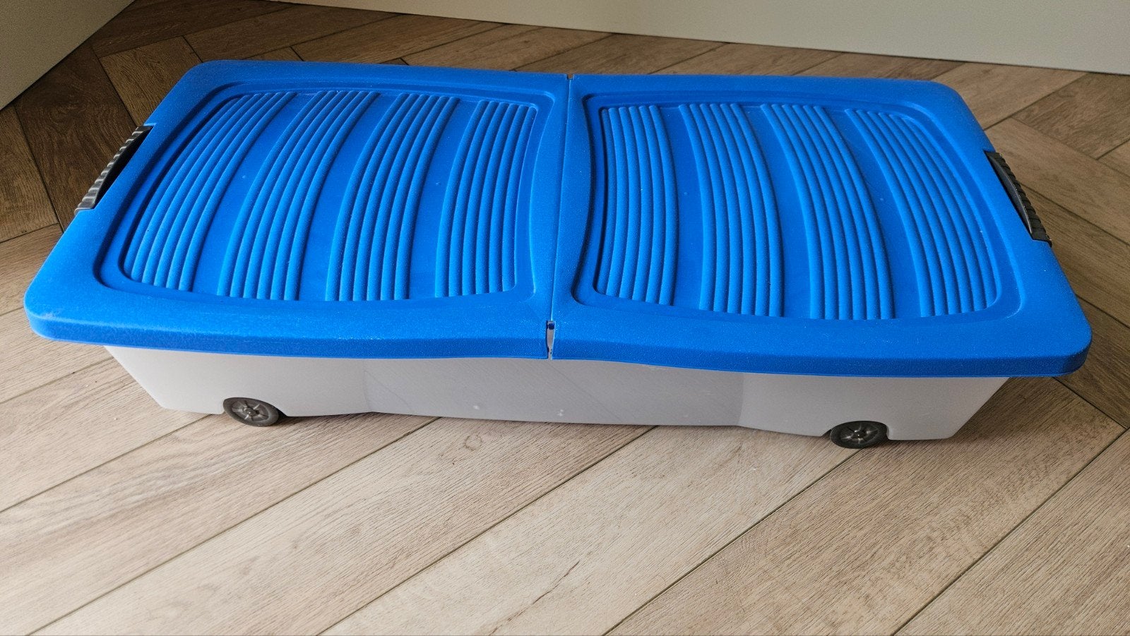 Plastic Opbergbox met wielen en blauw deksel - 78x38x17 cm, Ophalen, Minder dan 35 cm, 75 tot 100 cm, Minder dan 40 cm