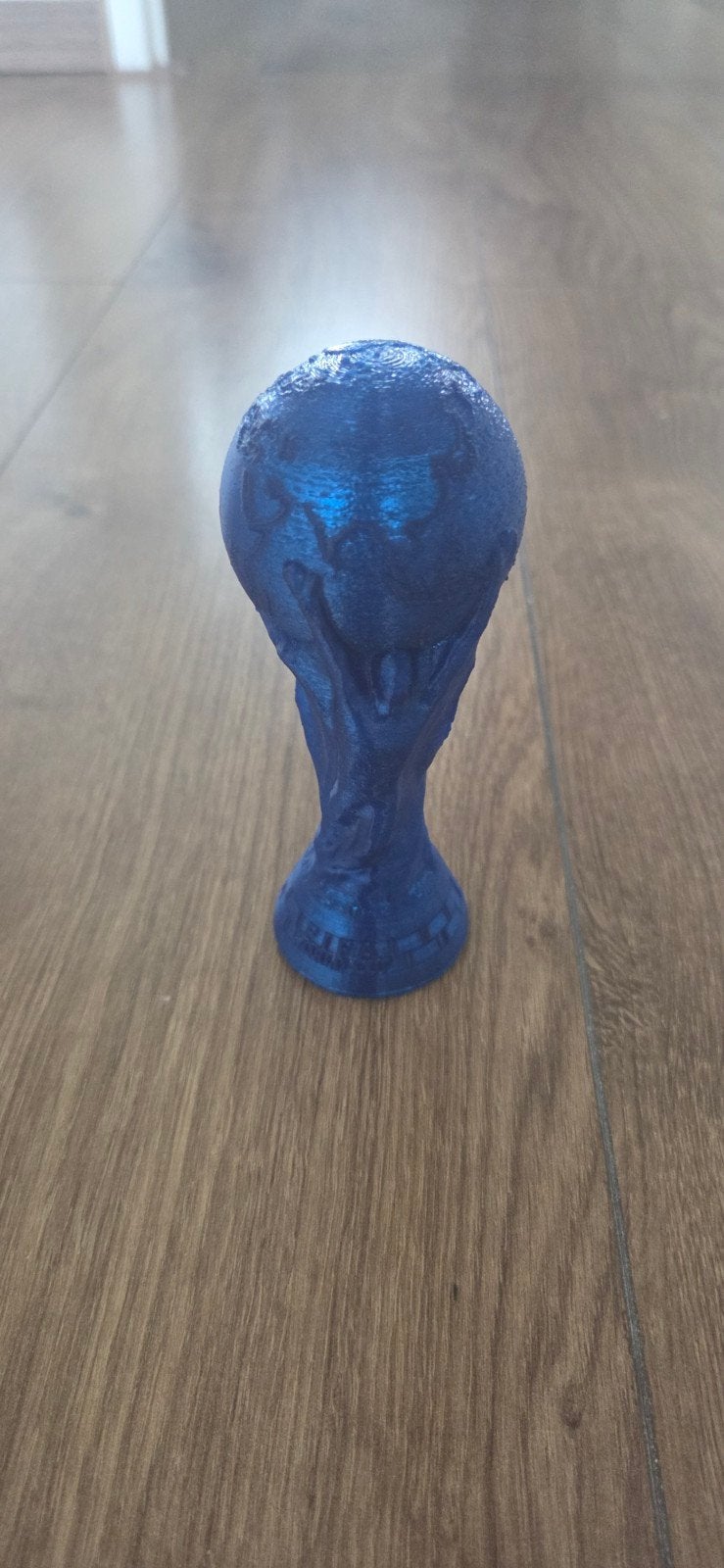 Wereldbeker Trofee Beeldje - Blauw, Ophalen of Verzenden, Zo goed als nieuw, Overige sporten, Beeldje of Poppetje