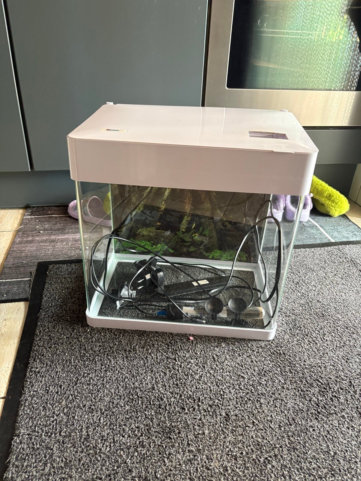 Aquarium 35 liter incl. Pomp en verwarming., Ophalen, Zo goed als nieuw, Leeg aquarium