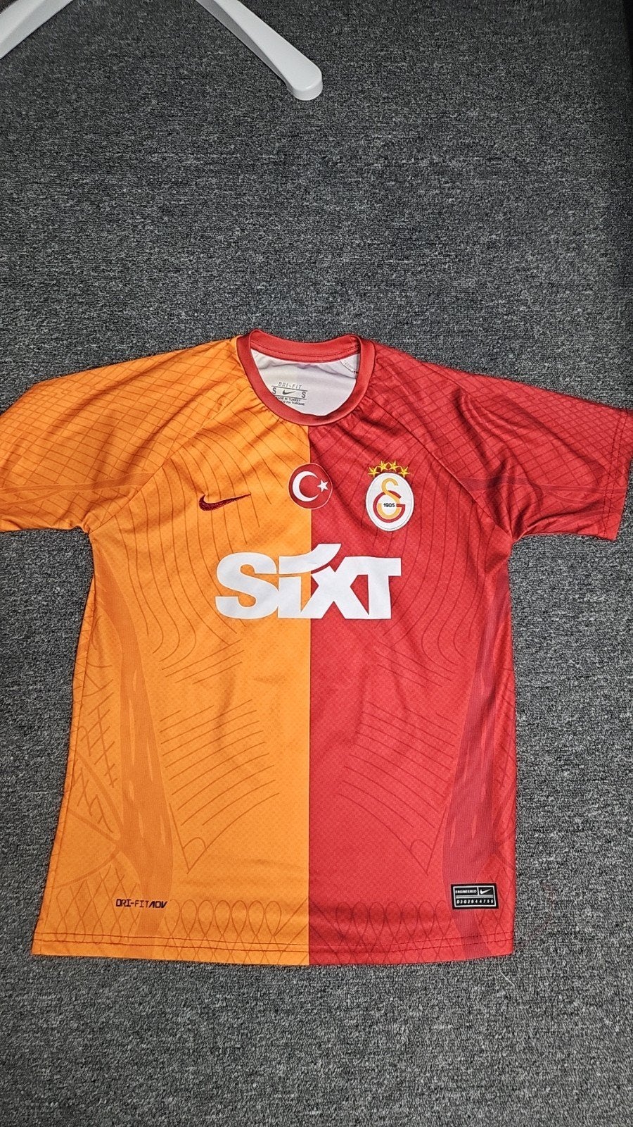 Galatasaray Thuisshirt maat S, Ophalen, Nieuw, Maat 46 (S) of kleiner, Meerkleurig