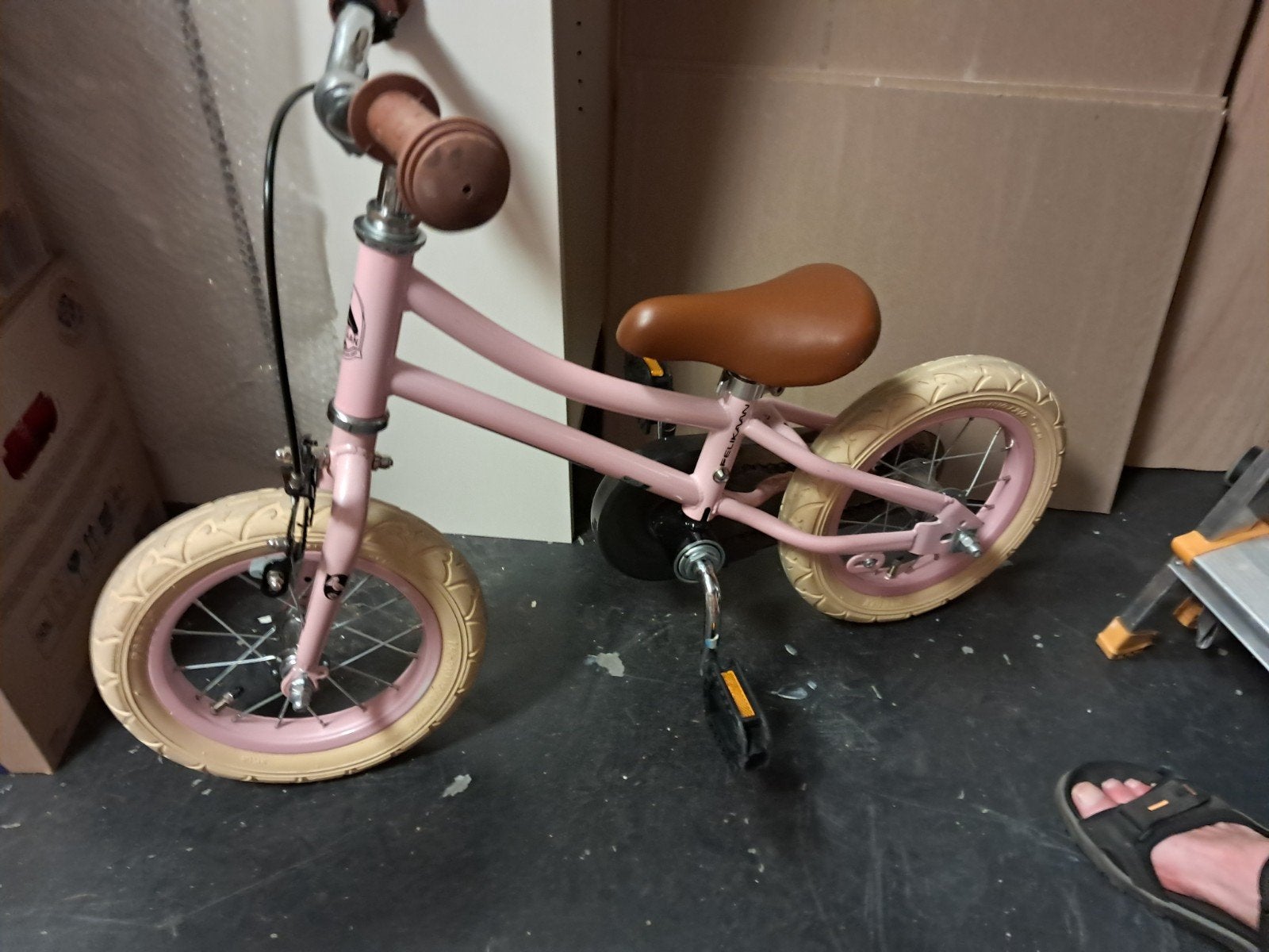 Roze kinderfiets / loopfiets - 2-in-1 Pelikaan, Ophalen, Gebruikt, Velgrem, Minder dan 16 inch