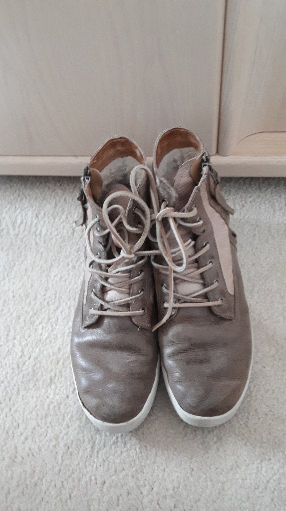 45... warme boots met bont gevoerd maat 40 - 41, Overige kleuren, Snowboots, Ophalen of Verzenden, Zo goed als nieuw