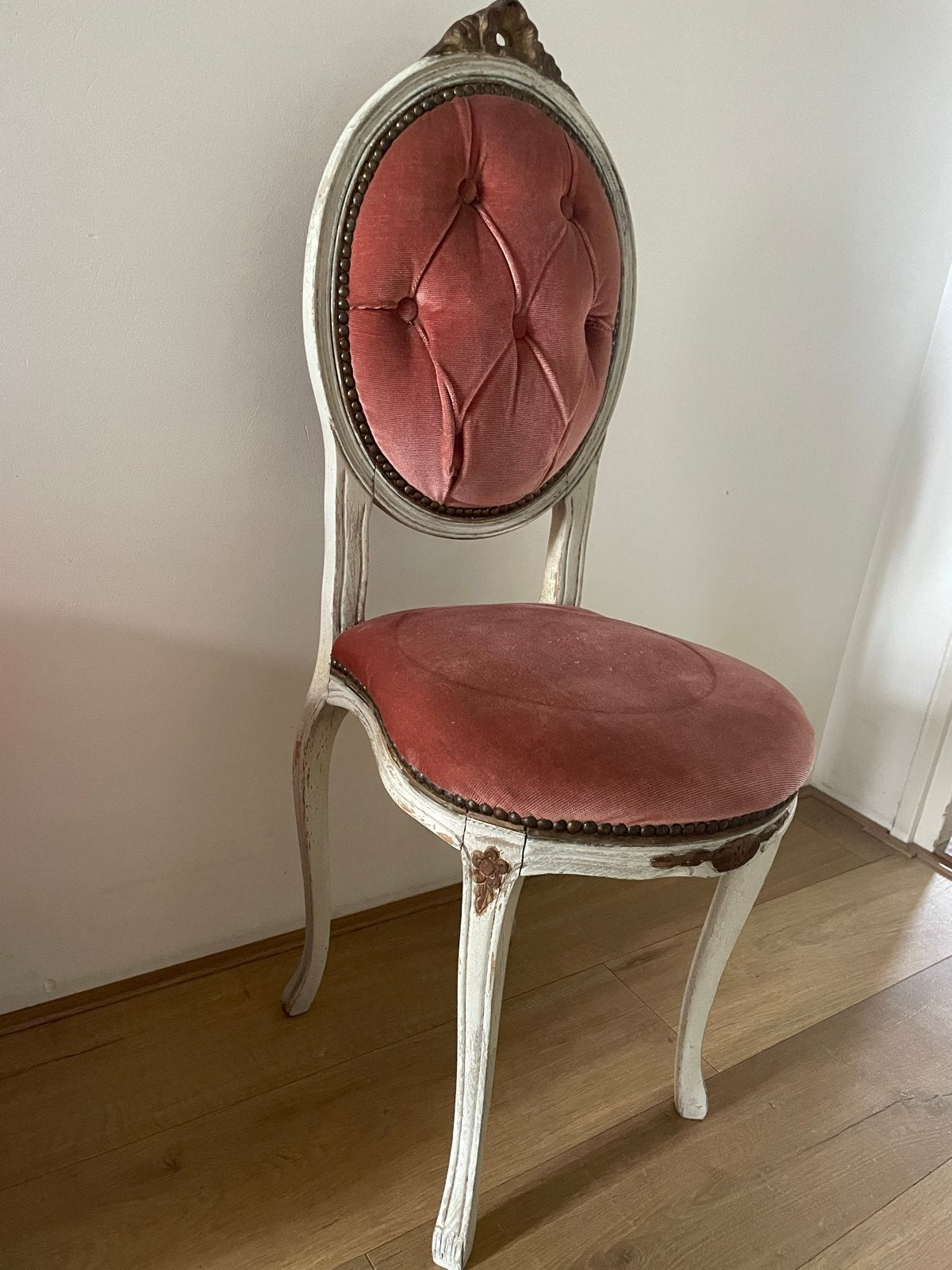 Brocante stoeltje roze velours - vintage charme, Ophalen