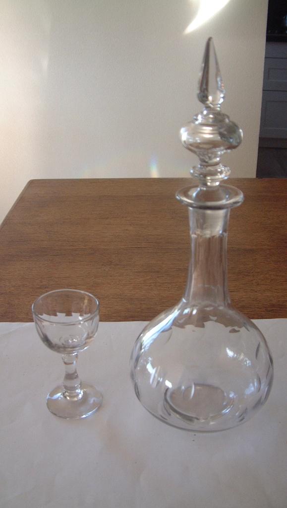 Mooie antieke karaf met glas olijfslijpsel, Ophalen of Verzenden