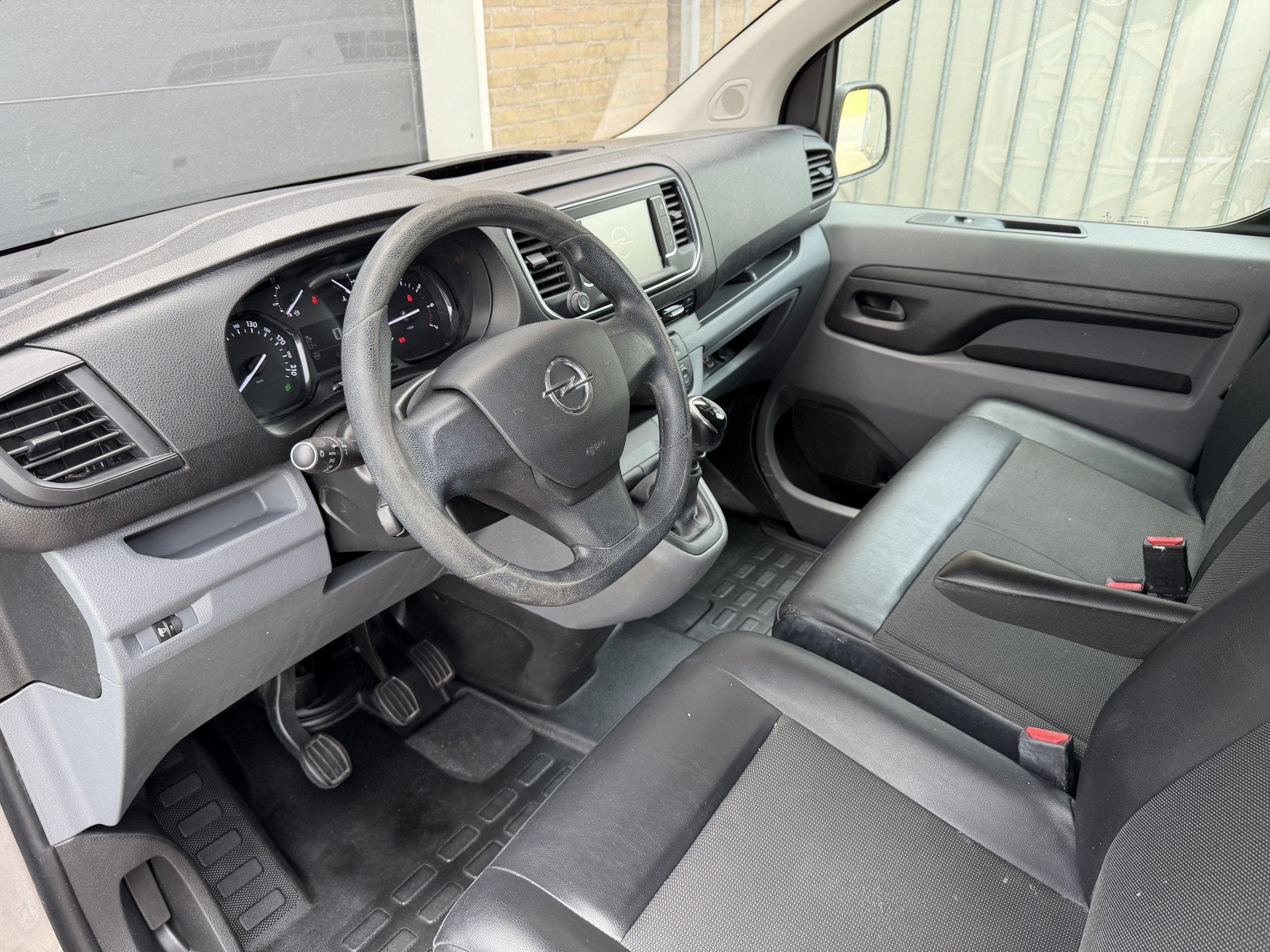 Opel Vivaro 2.0 CDTI 123 PK Euro 6 L2H1 Innovation Cruise/Tr, Voorwielaandrijving, Gebruikt, 4 cilinders, 122 pk