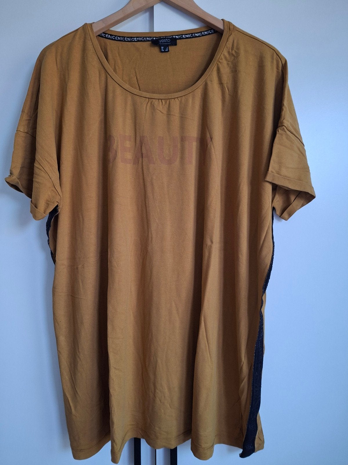 Yesta Shirt ruime maat 52/54,okergeel, opdruk Beauty, Geel, Yesta, Zo goed als nieuw, Shirt of Top