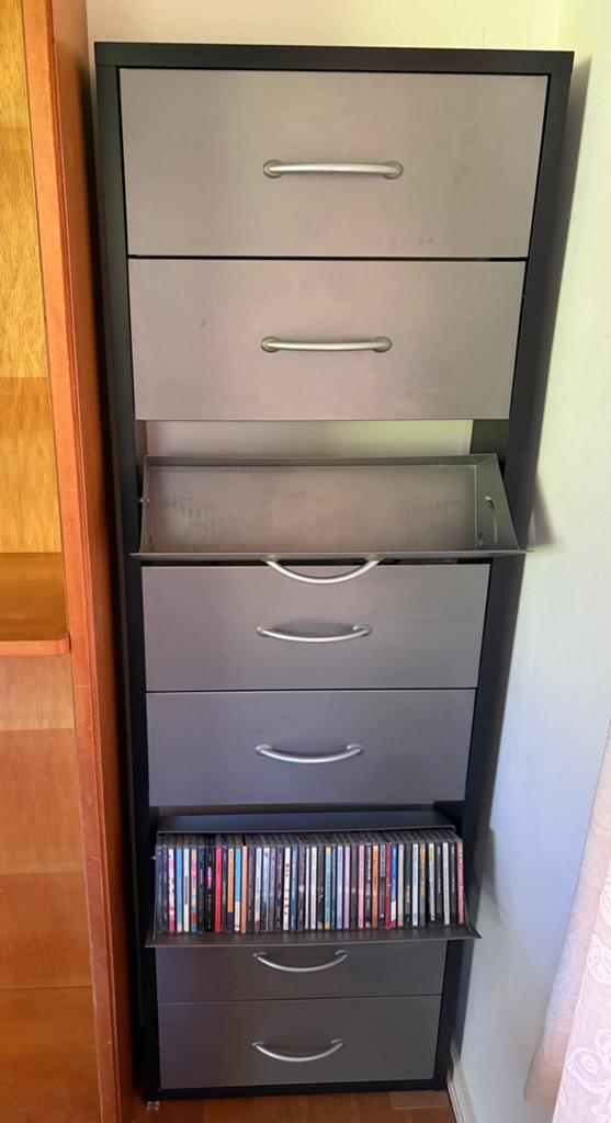 Zwart grijze metalen CD kast voor 350 cd’s, Huis en Inrichting, Woonaccessoires | Cd- en Dvd-rekken, Ophalen, Gebruikt, 150 discs of meer