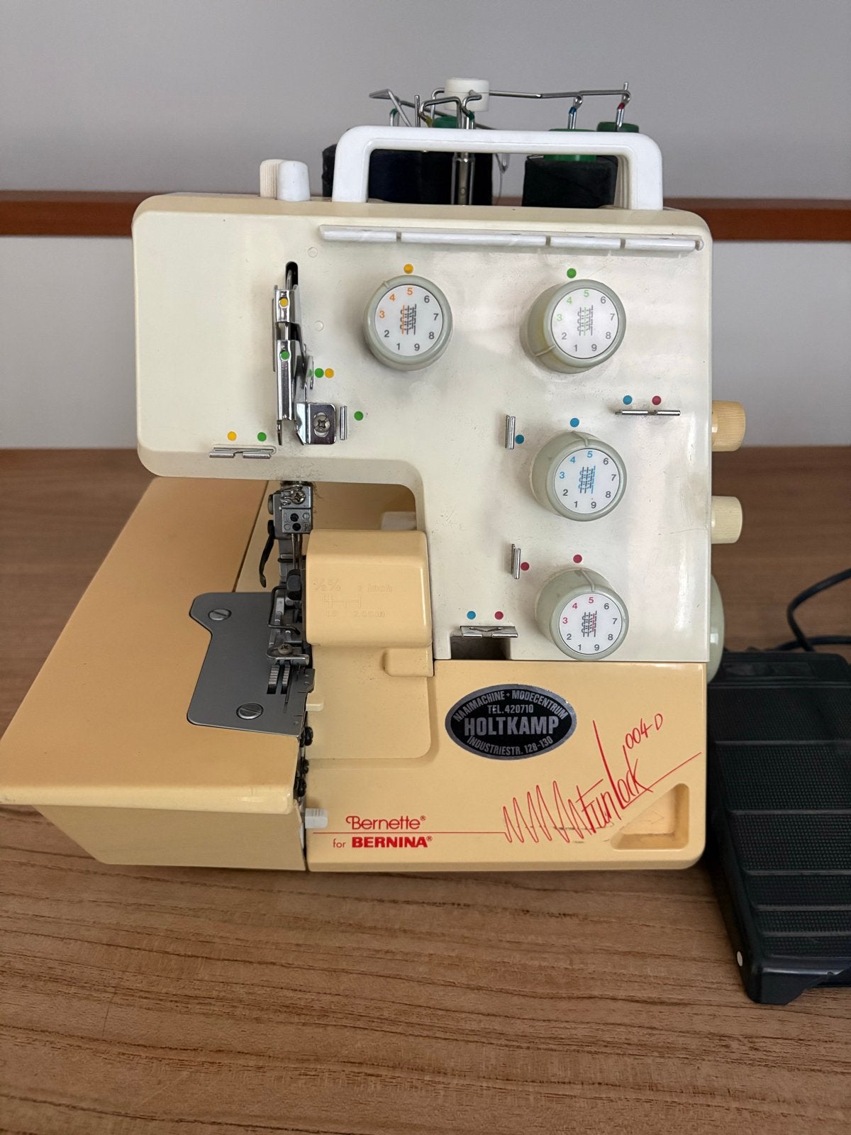 Bernette Bernina Overlockmachine 004-D - Voetje beschadigd, Ophalen, Gebruikt, Lockmachine, Bernina