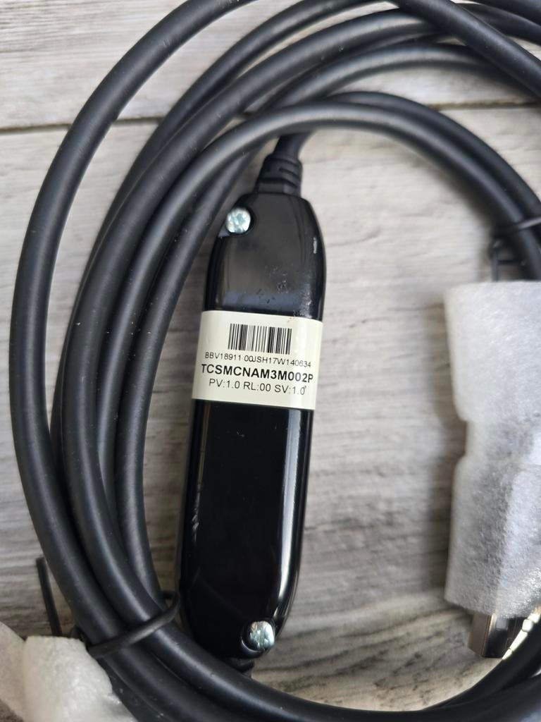 NEW Schneider TCSMCNAM3M002P USB to Modbus RJ45 Cable, Ophalen of Verzenden, Nieuw